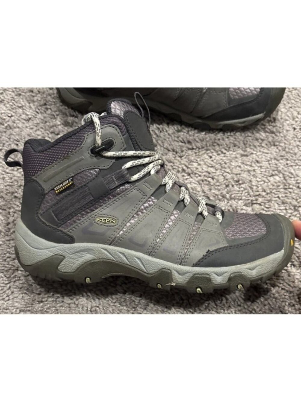 Barely Worn! Keen Oakridge Rise Waterproof Grey Purple Hiking Womens 6.5 Wide